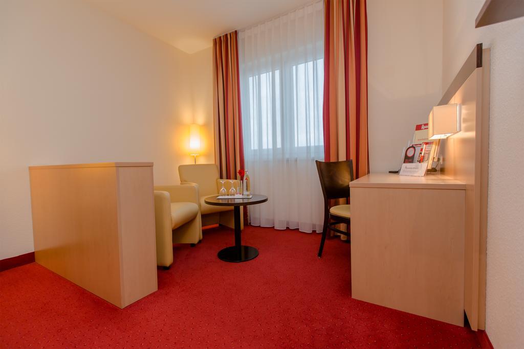 Montana-Hotel Ellwangen Exterior foto
