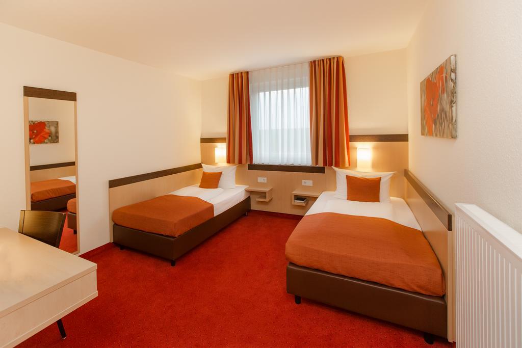 Montana-Hotel Ellwangen Exterior foto